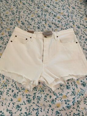 Levi's 501 White Button-Fly High-Rise Denim Shorts Woman’s 34 Thrashed NWT